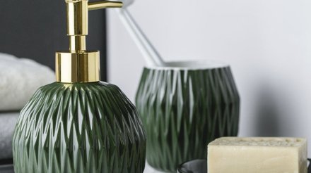 Bathroom accessories